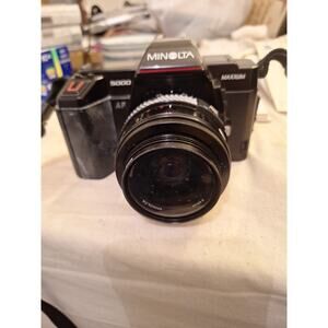 MINOLTA 5000 AF mit 35-70mm f/4,0 - SNr: 60107508 With Bag And Extras
